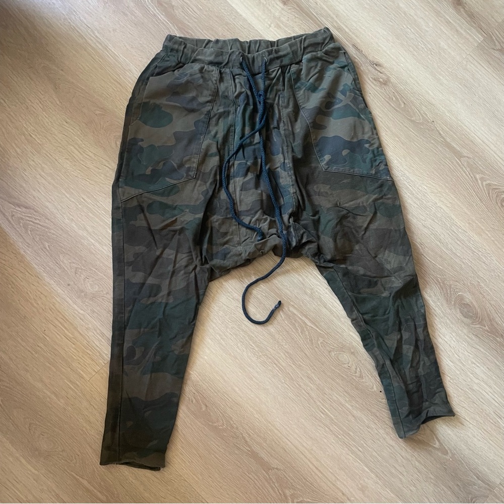 Knomadik Daniel Patrick Drop Crotch Cropped Jogger Sweatpants